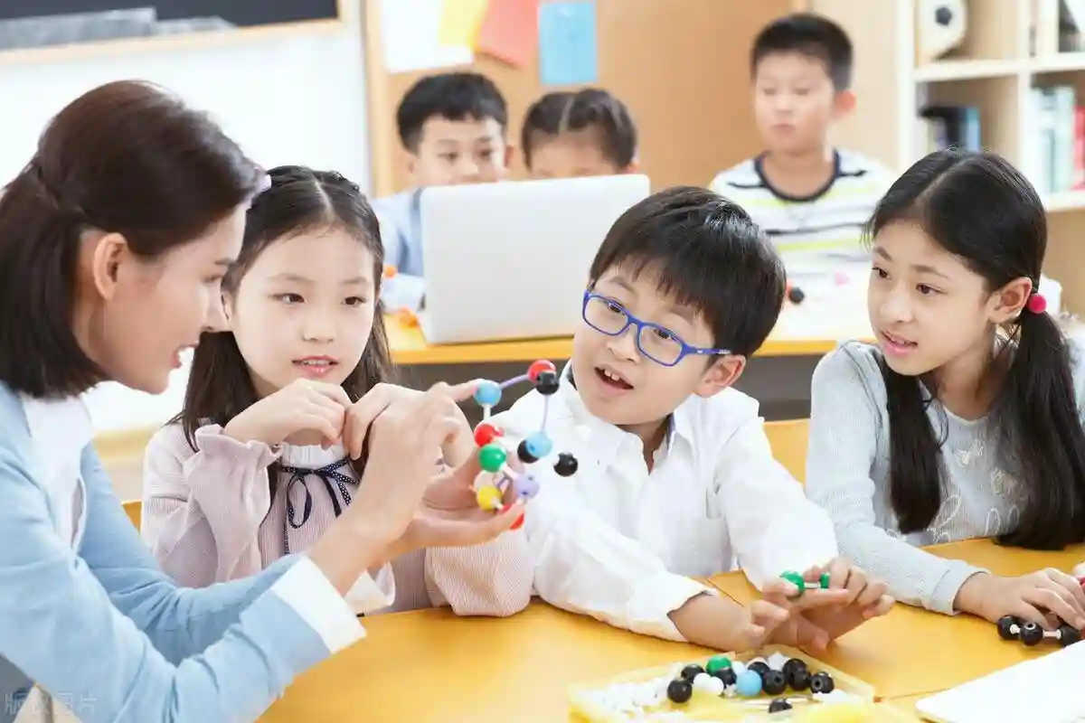 2026加拿大20大紧缺职业公布，护士平均时薪35加币！